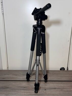 Zeikos Lightweight 57" Aluminum Tripod no Carrying Case